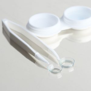 brucelle pour lentilles de contact